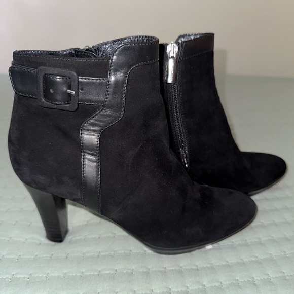 Aquatalia Black Ankle Boots - Picture 1 of 11